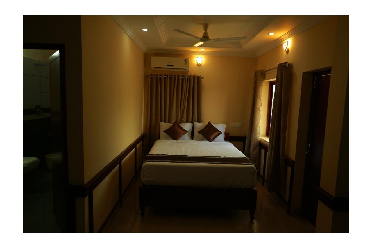 Corridor Calicut Airport Hotel Kondotty Eksteriør bilde