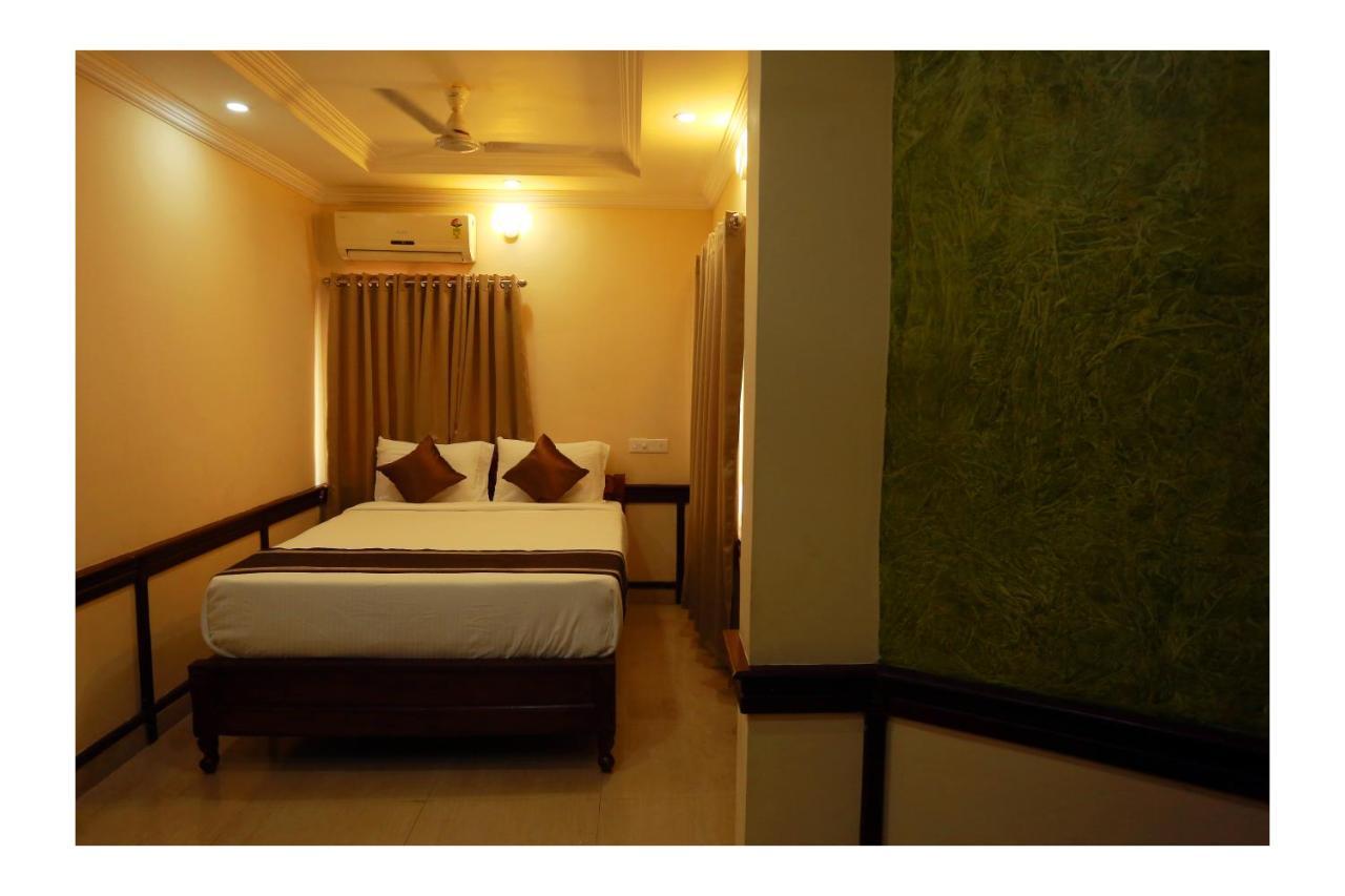 Corridor Calicut Airport Hotel Kondotty Eksteriør bilde